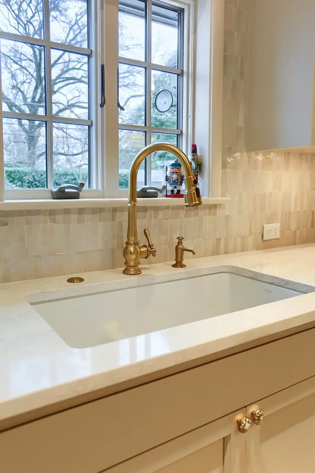 classic-refinement-19-CJ2A2625