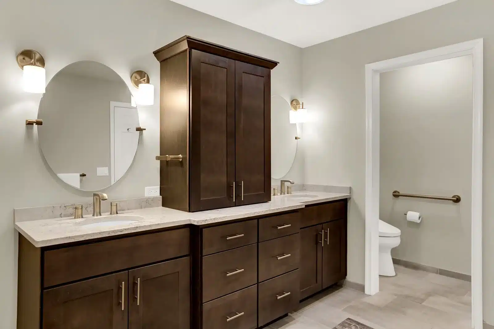 bathroom-for-two-3