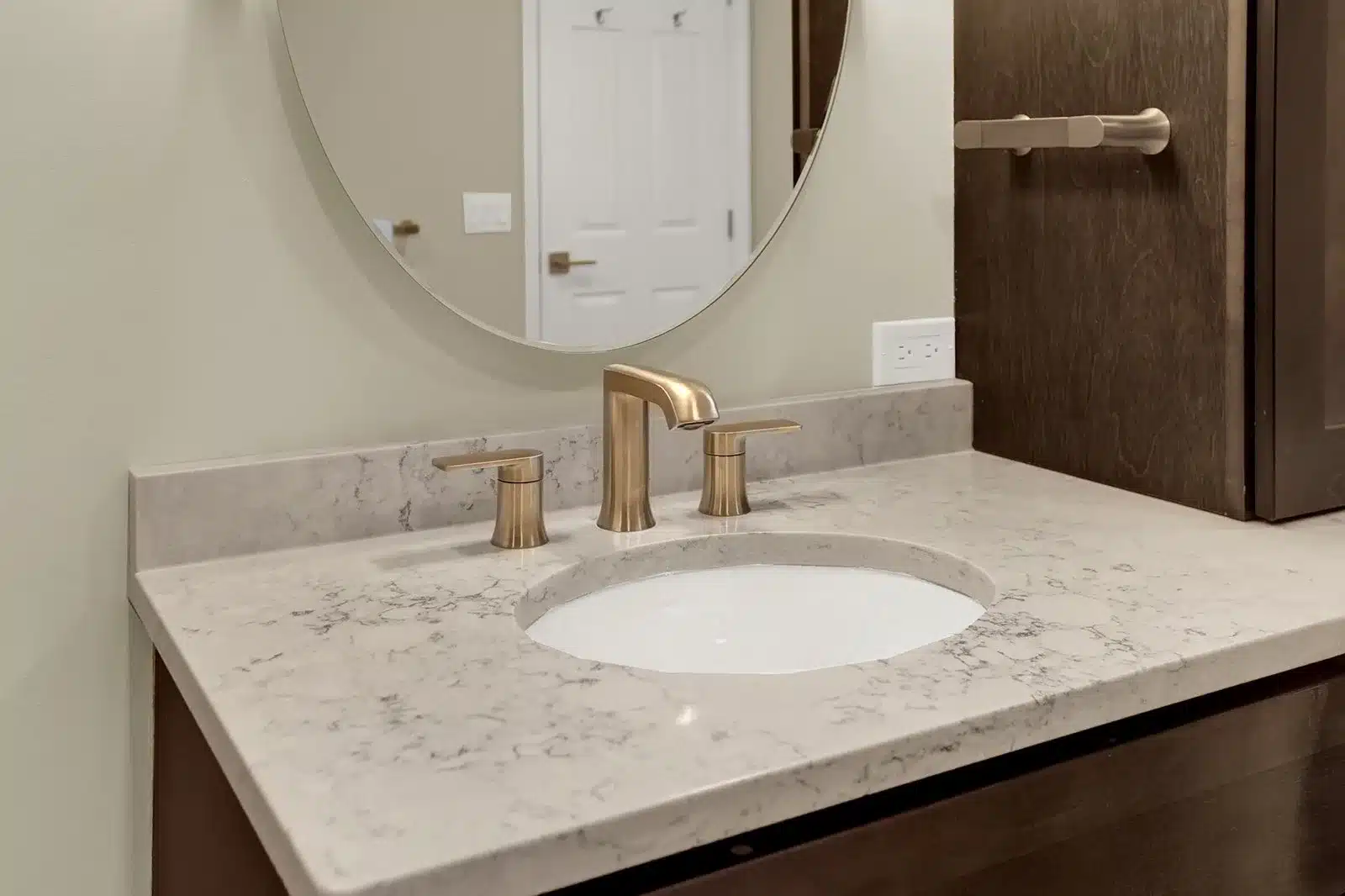 bathroom-for-two-4