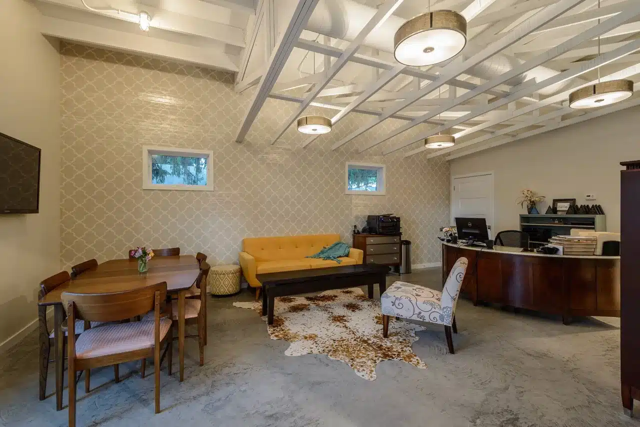 commercial-showroom-11-full