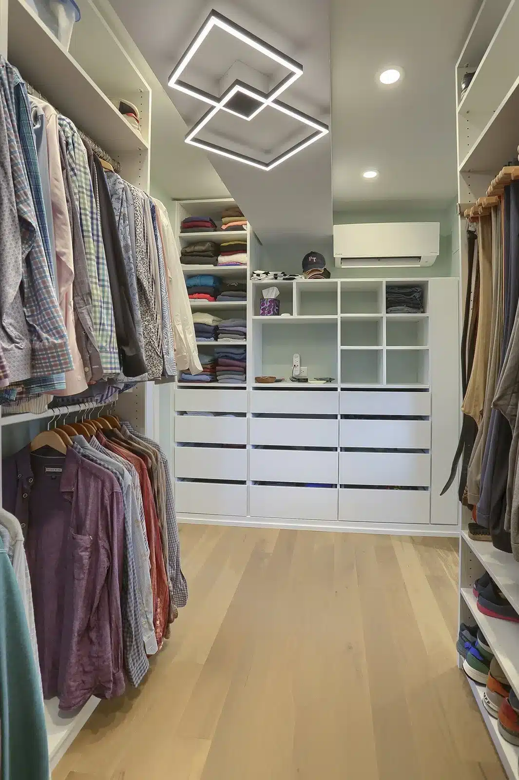 contemporary-primary-suite-12