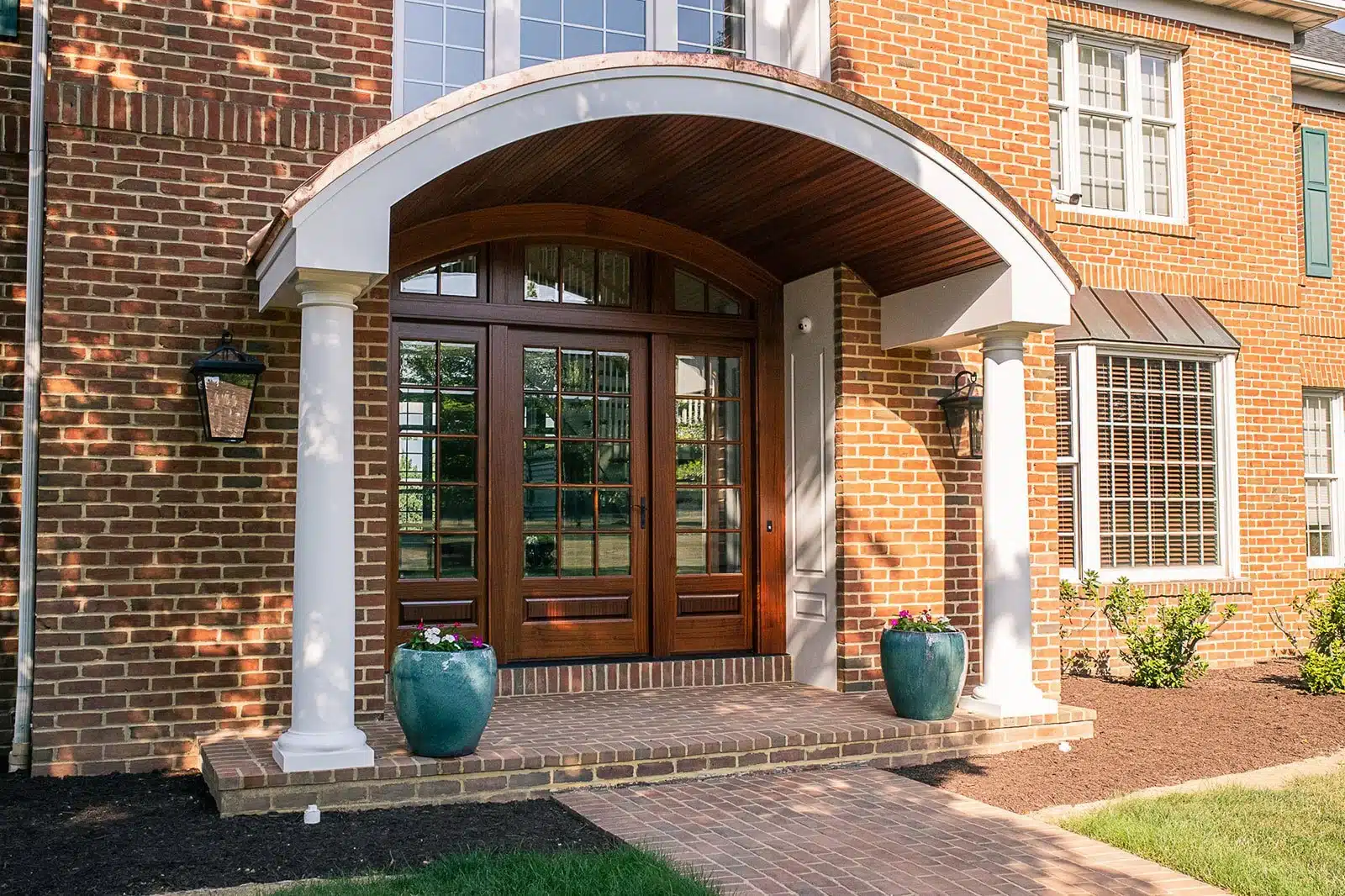 custom-arched-portico1_0591