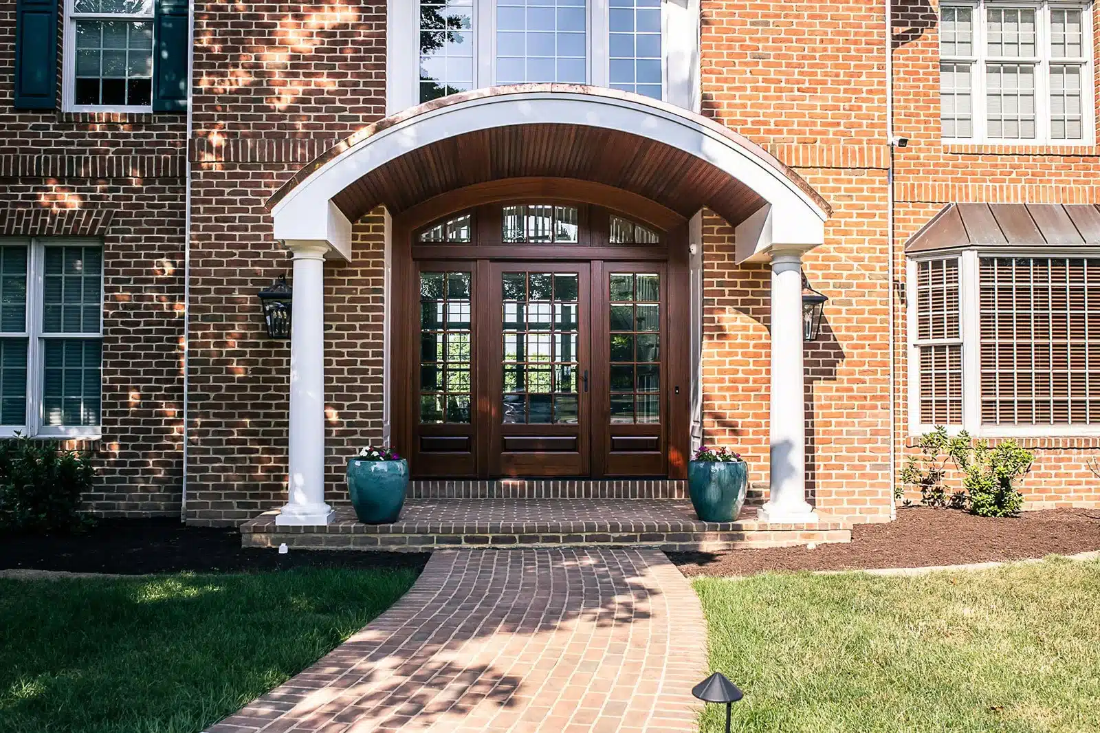 custom-arched-portico_0567