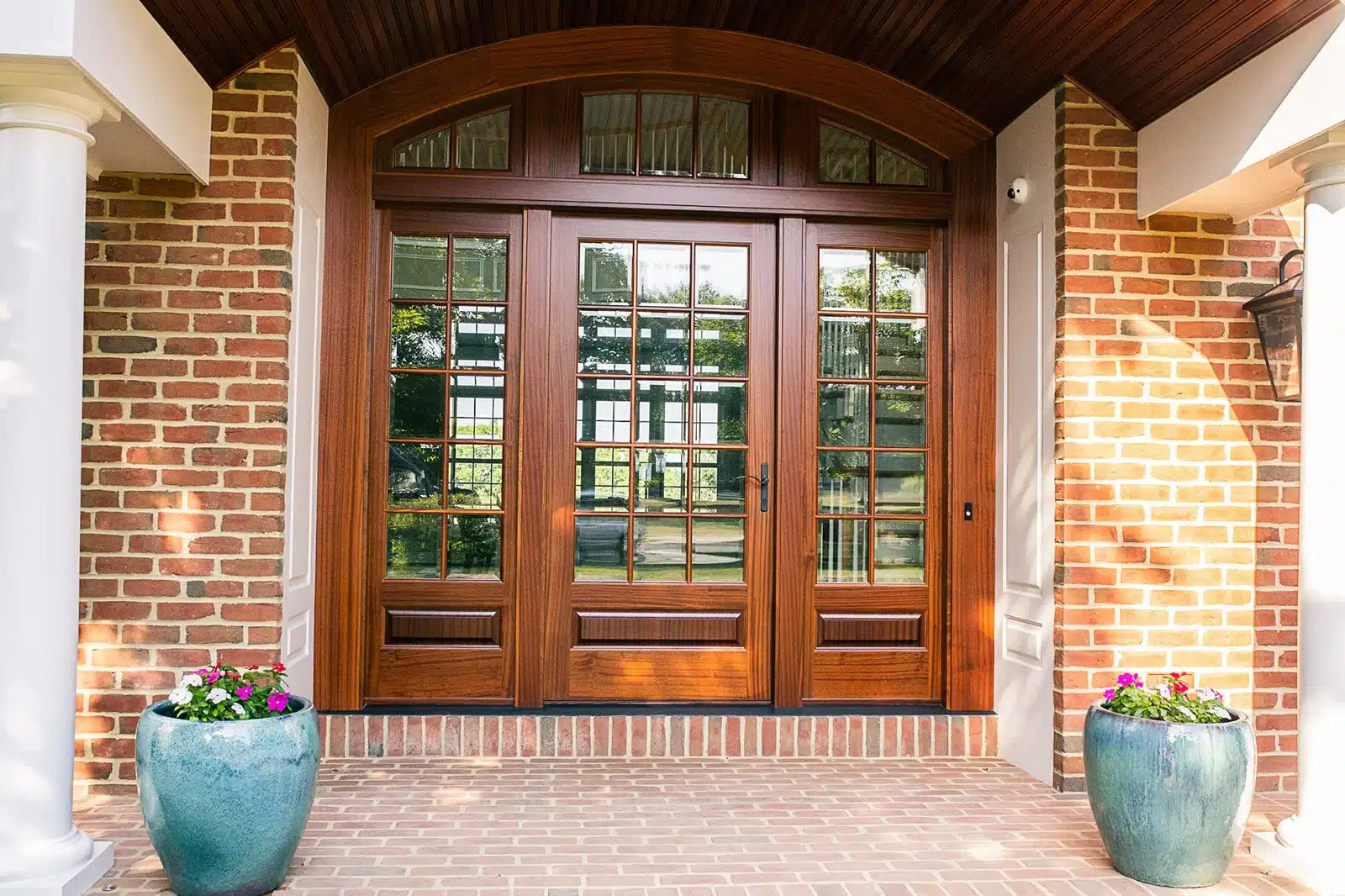 custom-arched-portico_0585