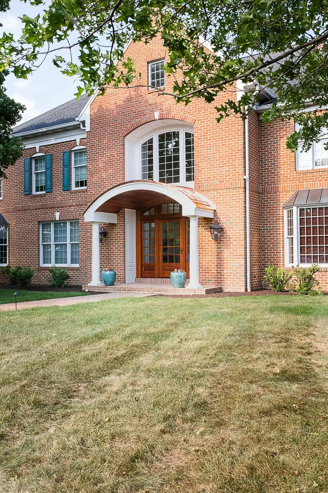custom-arched-portico_0595