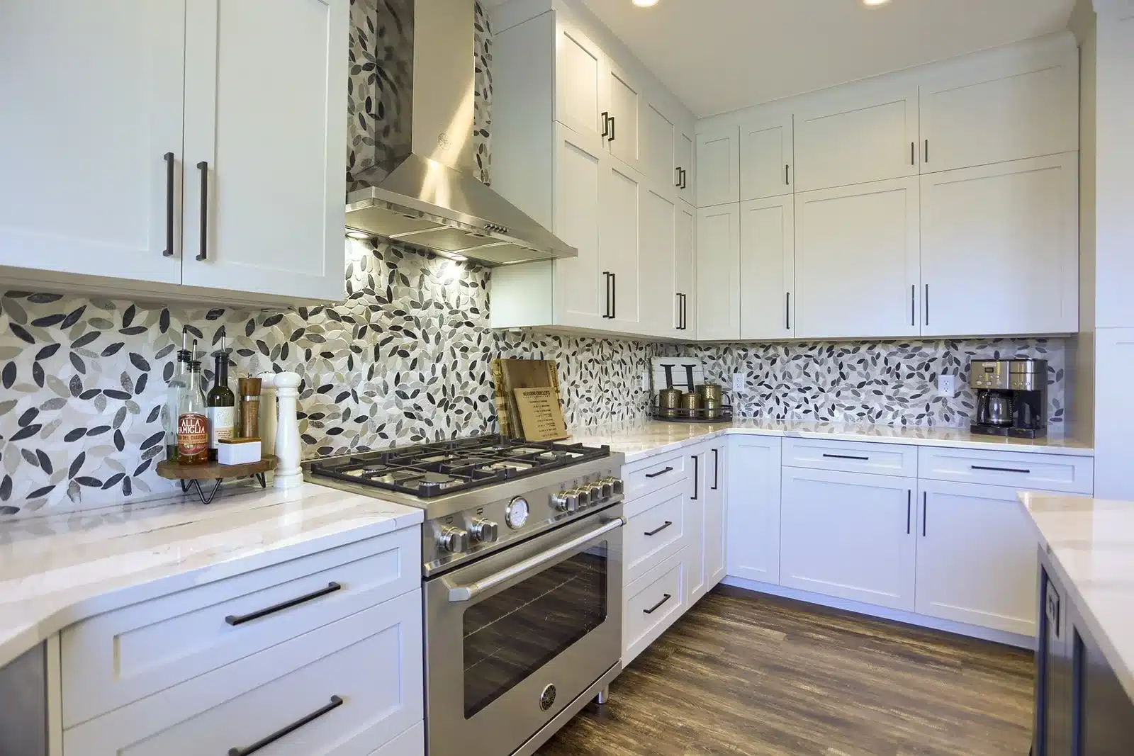 kitchen-entertaining-corner1