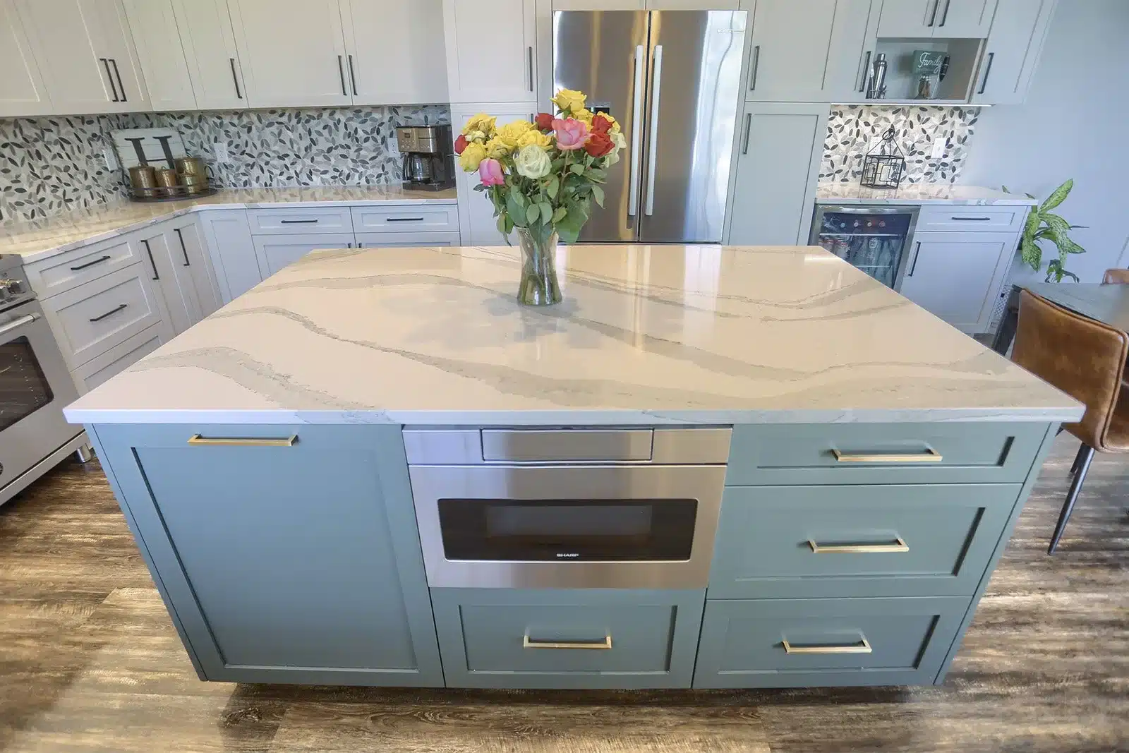kitchen-entertaining-island1