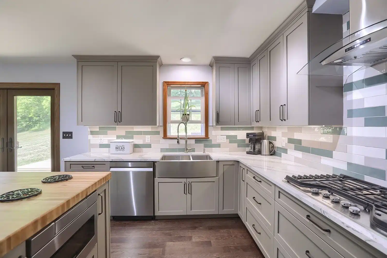 kitchen-neutral-tones-corner2