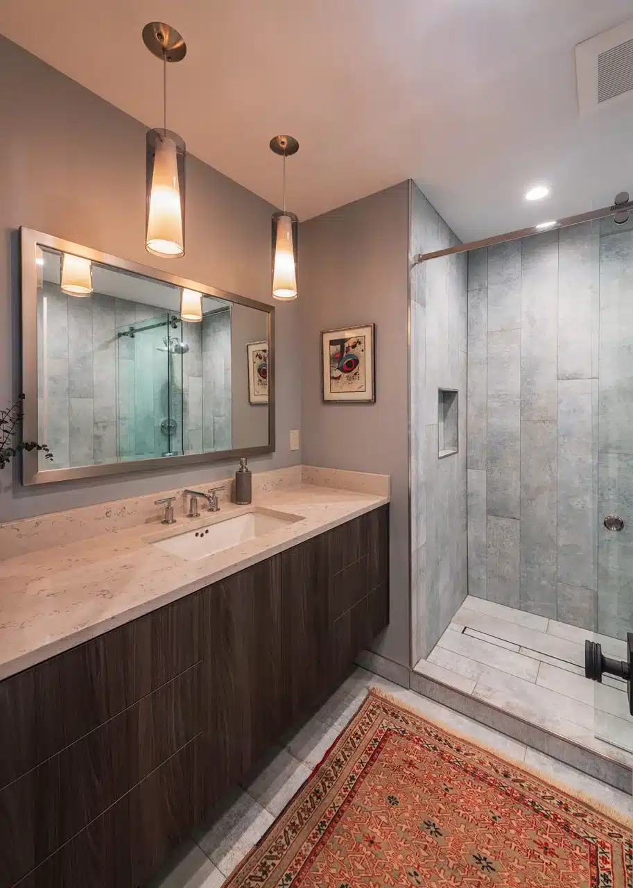 midcent-house-reno-bath-1-full