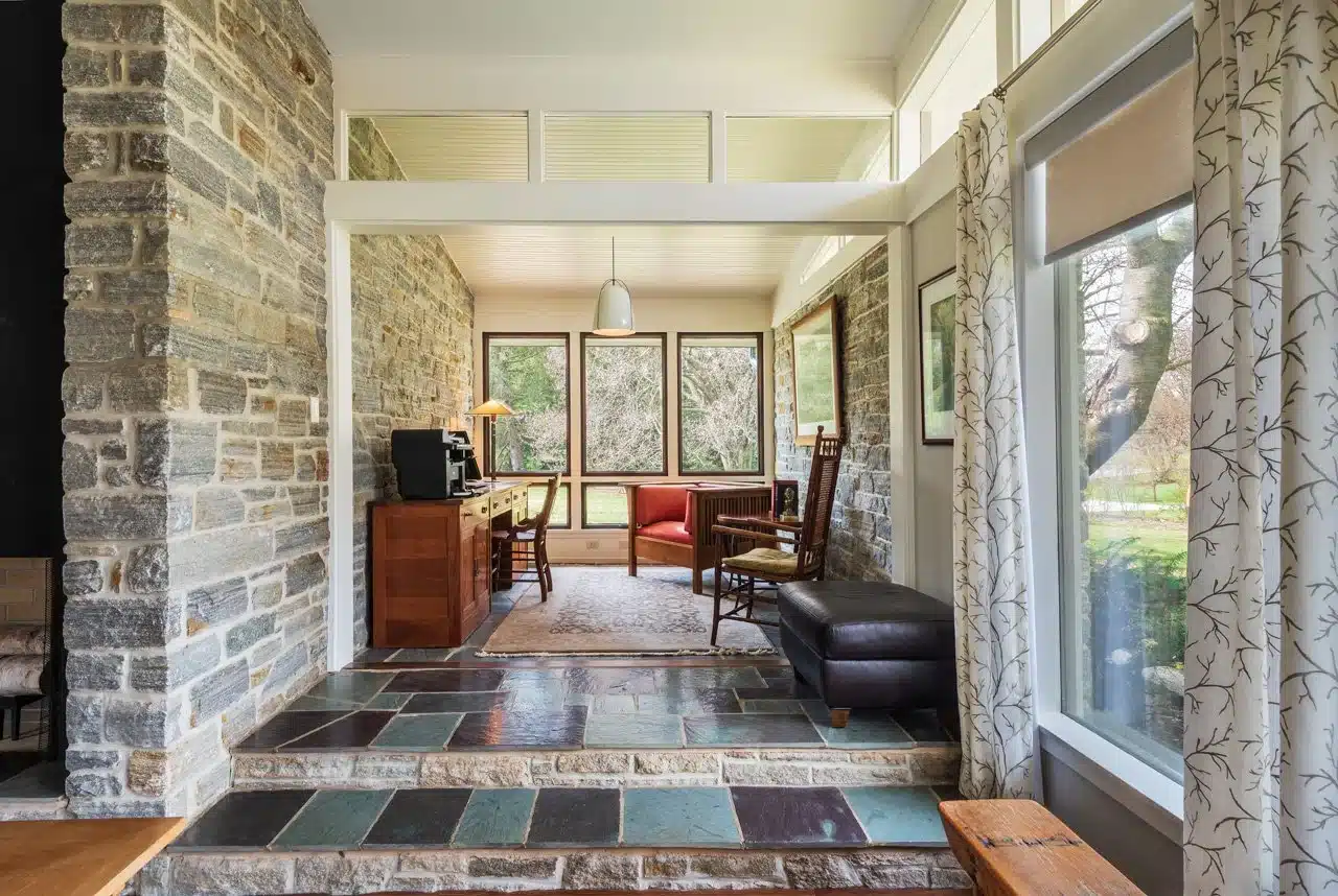 midcent-house-reno-living-1-full