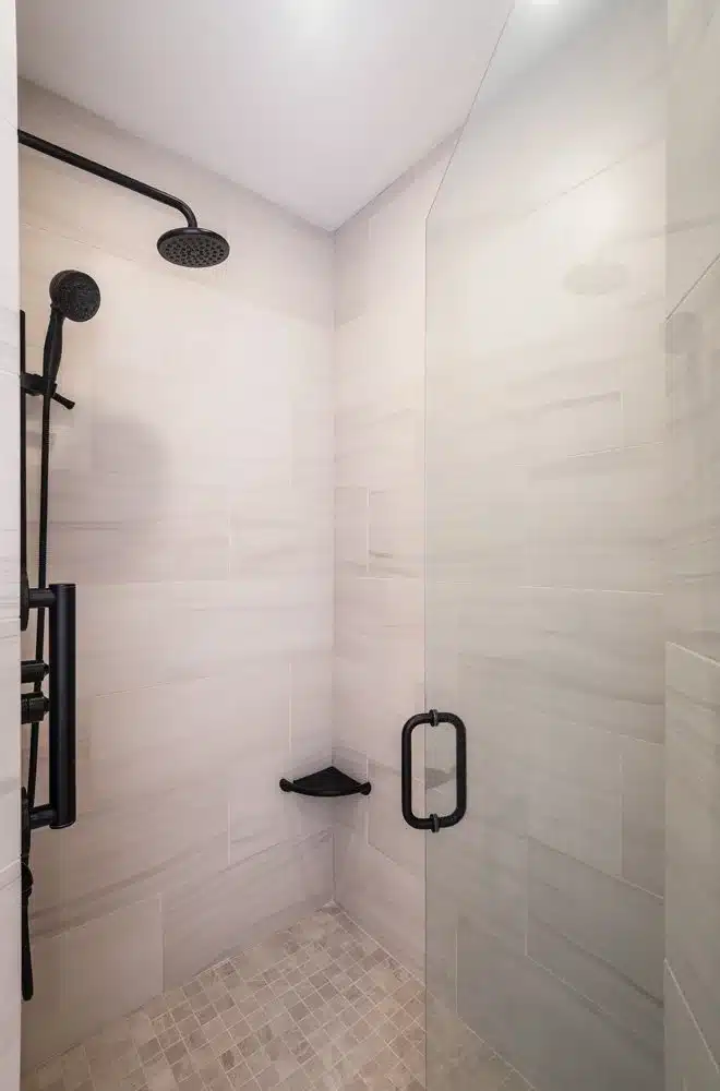neutral-bathroom_8505857