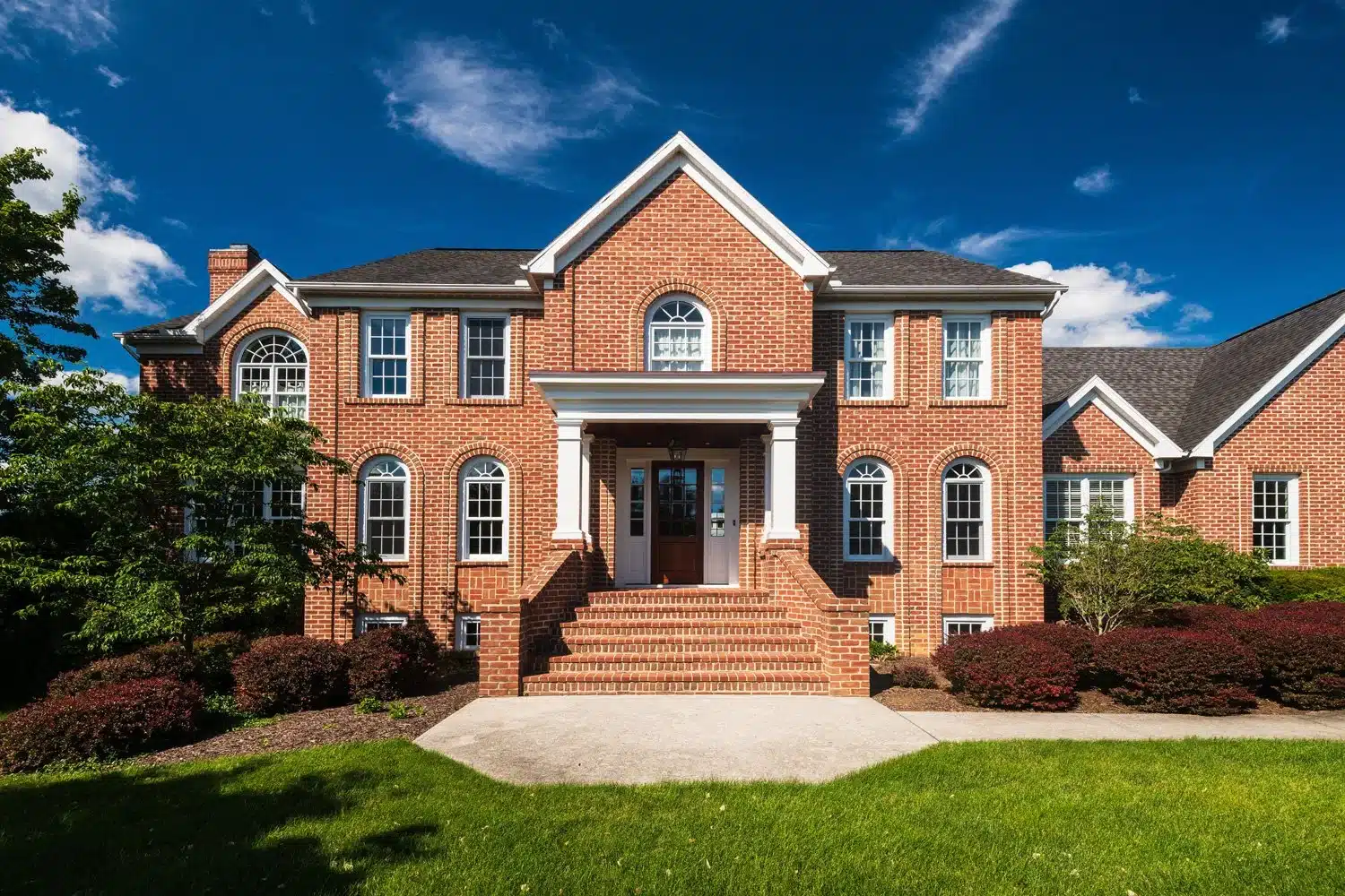 trad-custom-portico1_8506938